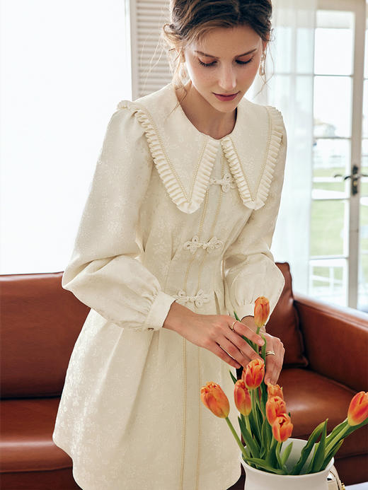 OLrain法式杏色连衣裙女早秋2022年新款气质名媛提花娃娃领裙子 商品图1