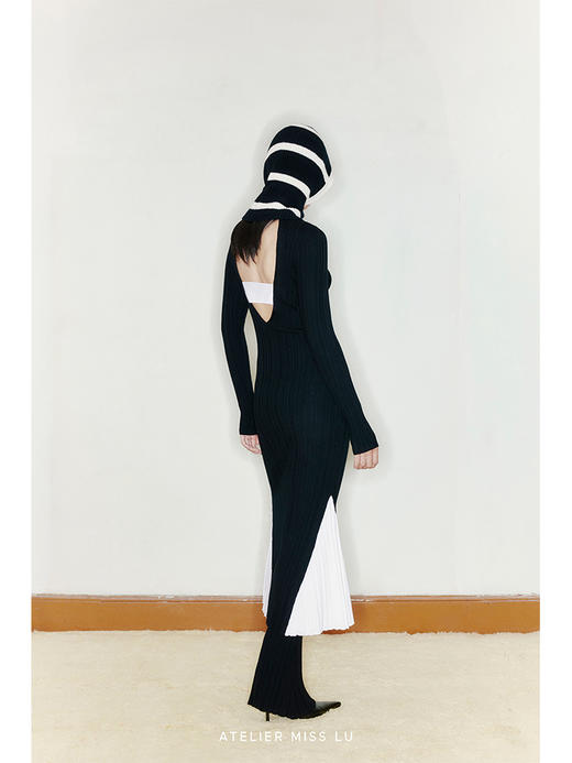 【美人鱼】露背设计人鱼拼色下摆高领精纺羊毛连衣裙/22000048 商品图1