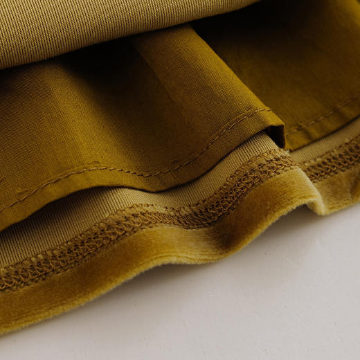 【马克珍妮 芦芙】秋装新款 女童落肩A摆丝绒连衣裙221361 商品图4