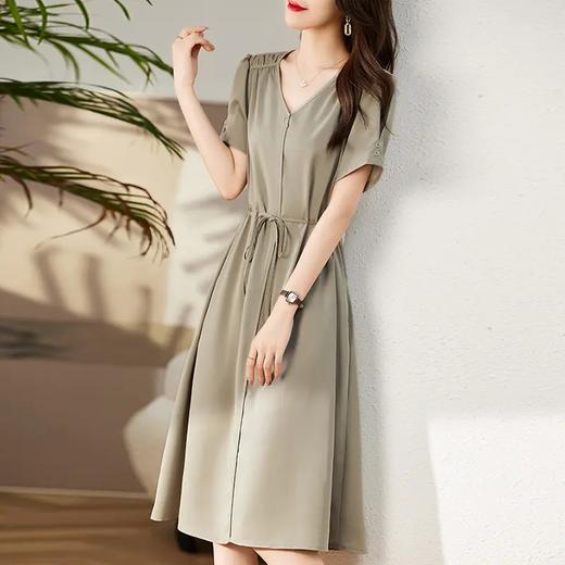 2022新款夏天女装小个子显瘦V领夏季气质洋气裙子 RWQ6176 商品图2
