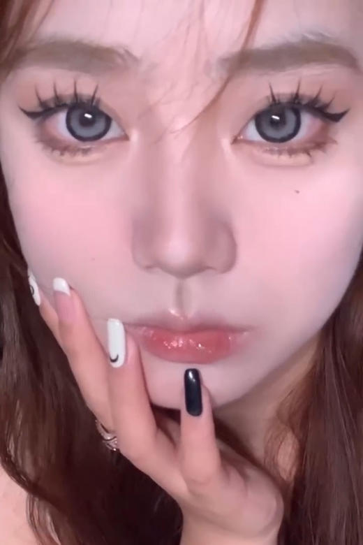 大直径日抛 小恶魔灰 Elensstyle/大直径14.5 着色13.8  (同品牌日抛多盒购买更划算，选款色板在详情页内) 混血日抛 商品图1