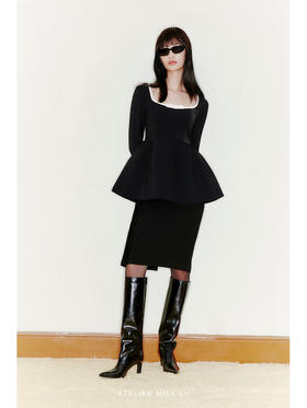 【芙蕾雅】廓形下摆收腰方领造型上衣/220026