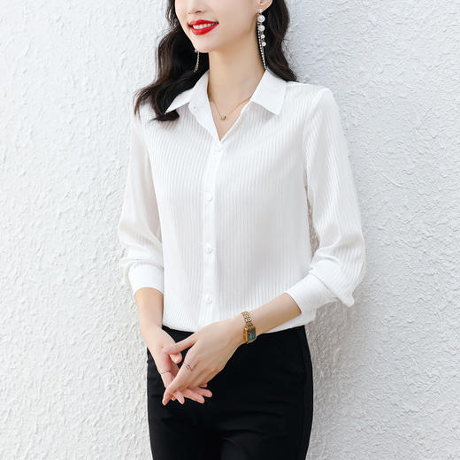 2022秋季新款细条纹衬衫女宽松显瘦上衣慵懒垂感不易皱雪纺衬衣AHMqym9766 商品图2