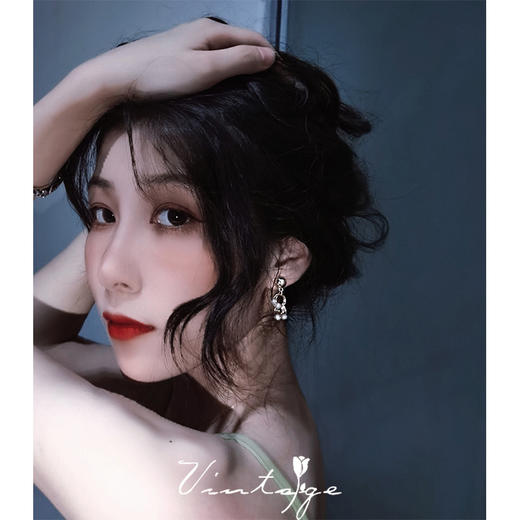 【法式奢华富贵风】灰色梦絮，复古耳饰小众，不对称灰色宝石珍珠耳环/耳夹 商品图2