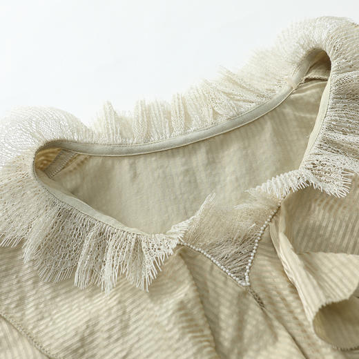 谜底2022秋新品复古浪漫舒适柔软荷叶边真丝棉上衣女223MS1072 商品图3