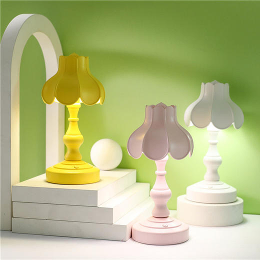 复古台灯，USB充电ins欧式台灯，迷你床头卧室LED小夜灯，复古摆件 商品图3