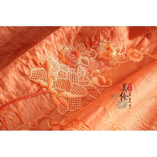 PDD-MQNZ210505新款复古优雅气质修身中长款刺绣上衣阔腿裤两件套 商品图5