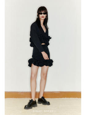 【黑莓云卷】下摆毛边抽褶设计茧型短外套/220029A