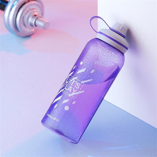 茶花运动水杯塑料大容量便携水壶健身夏季杯1200ml-050015 商品图1