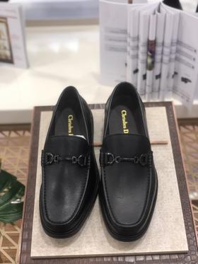 休闲时尚豆豆鞋