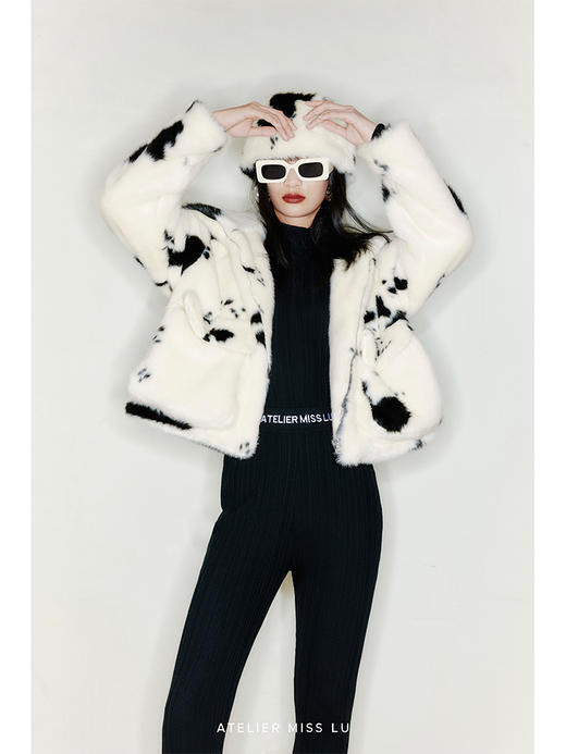 【飞行奶牛】环保皮草大翻领口袋造型短款外套/220037 商品图3