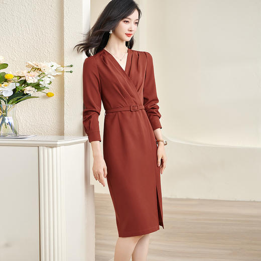 米思阳2026春季新款优雅大方简约连衣裙压褶V领长袖中长裙子2285 商品图0