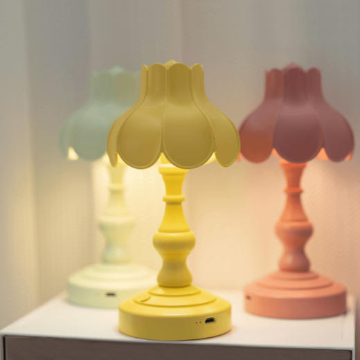 复古台灯，USB充电ins欧式台灯，迷你床头卧室LED小夜灯，复古摆件 商品图0
