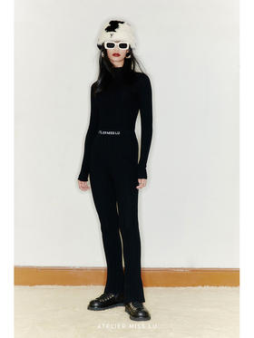 【卡尔波】露背设计高领精纺羊毛上衣/220041