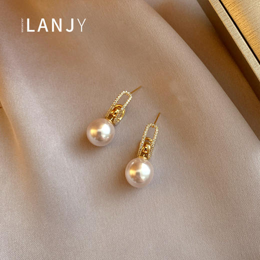 【法式简奢风耳饰】珍珠耳饰，新款潮，丢了一只耳环，独特法式清冷感，轻奢纯银耳钉女-QB 商品图2