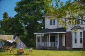 【团建优选·5折享】¥3999=10房包场（原价7160），住青城山407号美式轰趴大house，邂逅童趣森林的浪漫qcth