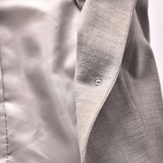 圣三利女装秋款西装SL2032130 商品图4