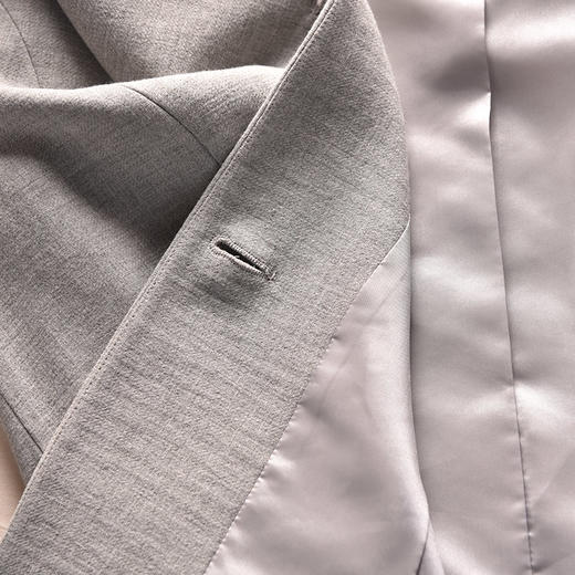 圣三利女装秋款西装SL2032130 商品图3