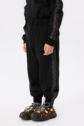 江南布衣童  22年秋款 棉质束脚长裤  1M8E12590