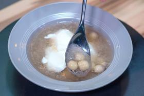 莲子银耳牛奶冻