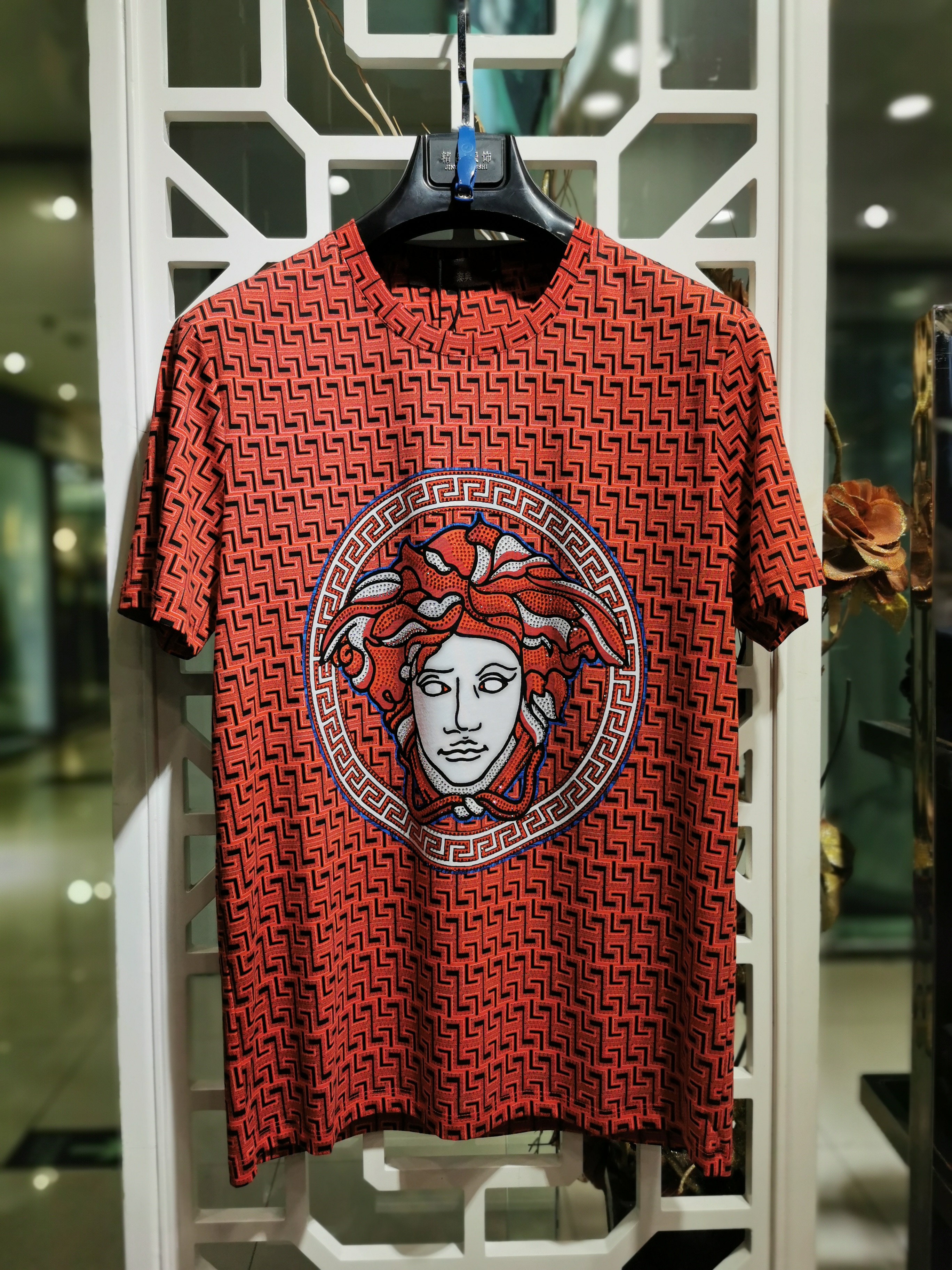 701大红短袖体恤