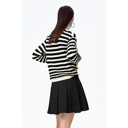 NEELLY纳俪商场同款气质V领条纹针织衫女单排扣毛衣开衫休闲上衣N22083A01100 商品图4