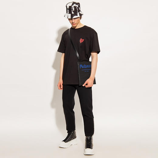 ALEXANDER MCQUEEN 亚历山大.麦昆 男士棉质心形图案徽标印花圆领短袖T恤 黑色 711069 QTZ42 0901 商品图3