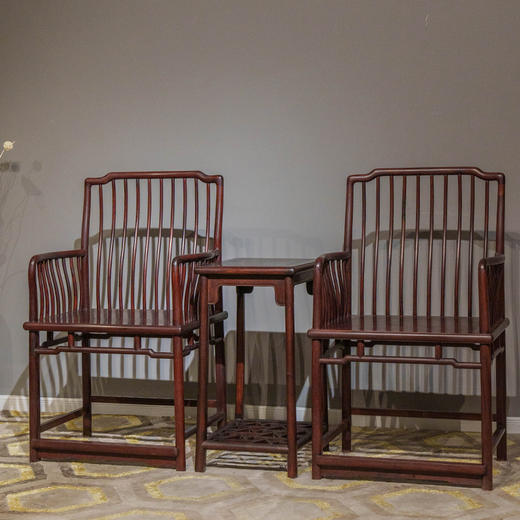 二十世纪 紫檀梳背椅成套（两椅一几） 商品图4