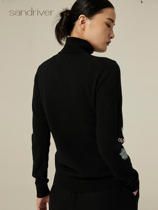 双翻领羊绒刺绣女套衫 SJF94W370C 商品图3
