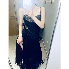 BeQueenStory 【配枪朱丽叶】重工缎面拼接蕾丝吊带私服裙女修身小黑裙