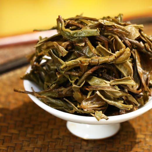 【普洱银奖】鑫蕊达 冰岛金砖 普洱古树生茶 珍藏品 500g/砖 礼盒装 商品图6