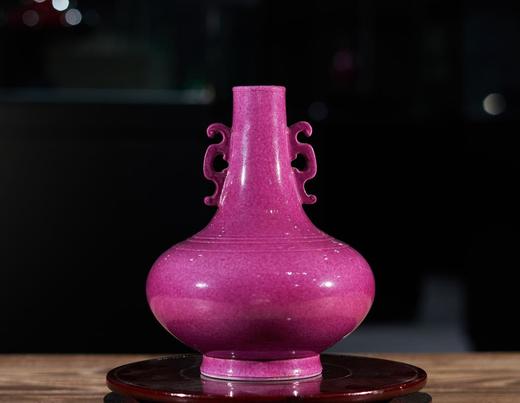 丁香紫釉双耳孛荠瓶 商品图0