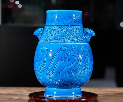珐翠釉刻花凤纹双耳瓶 商品图0