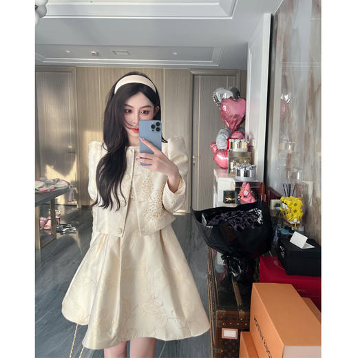 BeQueenStory【戛纳晚宴】新中式刺绣外套无袖连衣裙套装 商品图3