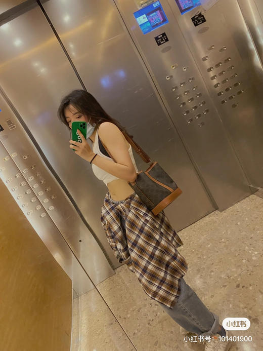 Celine原厂皮老花水桶包小号（限时特价） 商品图5