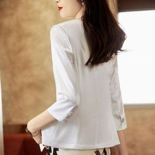 新款夏季，休闲时尚薄款小西服醋酸缎面小西装外套XZ560 商品图3