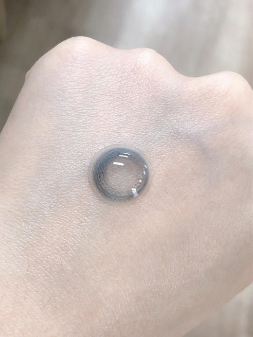 kikicon 月抛 水光蓝莓 14.2mm
2片装 含硅水凝胶 商品图5