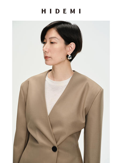 HIDEMI 卡其色V领设计感一粒扣收腰式西装外套 商品图9