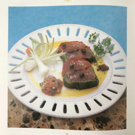 普罗旺斯美食烹饪 近百幅彩色插图 精装16开 商品图13