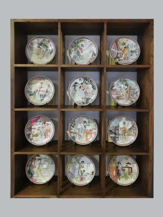 艺术瓷厂 纯手绘粉彩十二金钗挂盘 商品图0