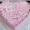 《万千宠爱》超大号99枝粉玫瑰爱心花盒 商品缩略图5