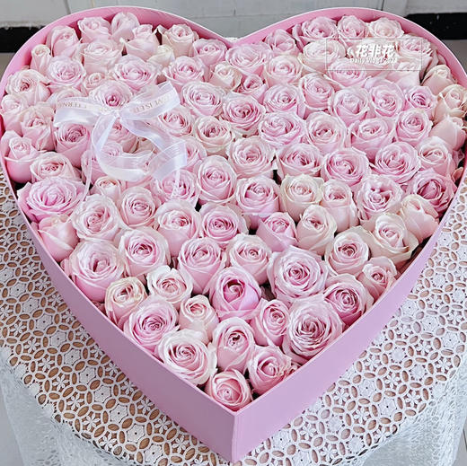 《万千宠爱》超大号99枝粉玫瑰爱心花盒 商品图5