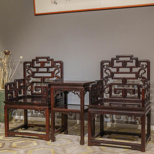 二十世纪 紫檀福寿纹扶手椅成套（两椅一几） 商品图4