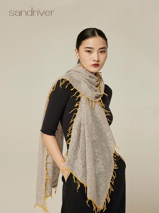流苏撞色羊绒披肩 SJF94P394W 商品图3