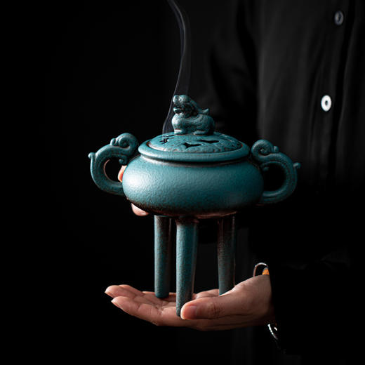 【日用百货】-双耳高三足香炉 仿古窑变复古陶瓷盘香炉 商品图1