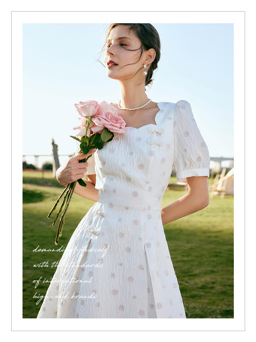 OLrain法式高级穿搭白色方领连衣裙女夏2022新款气质提花短袖裙子 商品图2