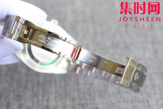 2020新款劳力士蚝式恒动型41系列
机芯：搭配劳力士全新3230自动机械机芯；
表盘尺寸：与原装一致厚度12mm：表径41mm 商品图7