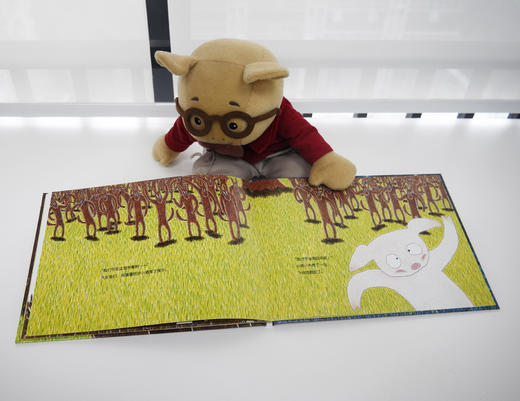 (仓发) 宫西达也绘本：1只小猪和100只狼（精装）/新疆青少年出版社/[日]宫西达也/9787537157827 商品图4