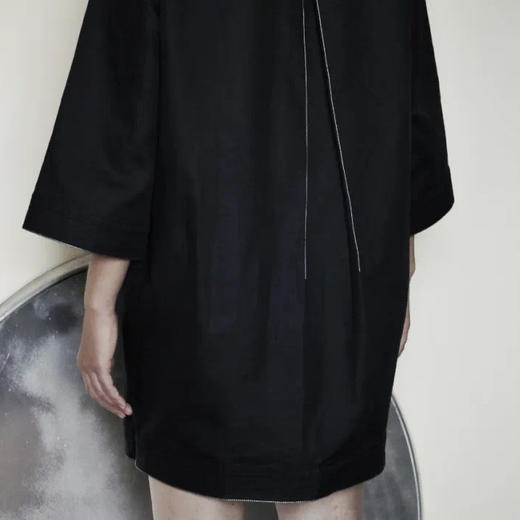 独立设计 · 中式茶服 不规则斜襟茧型黑色棉麻中式茶服连衣裙（48小时顺丰发货） 商品图3