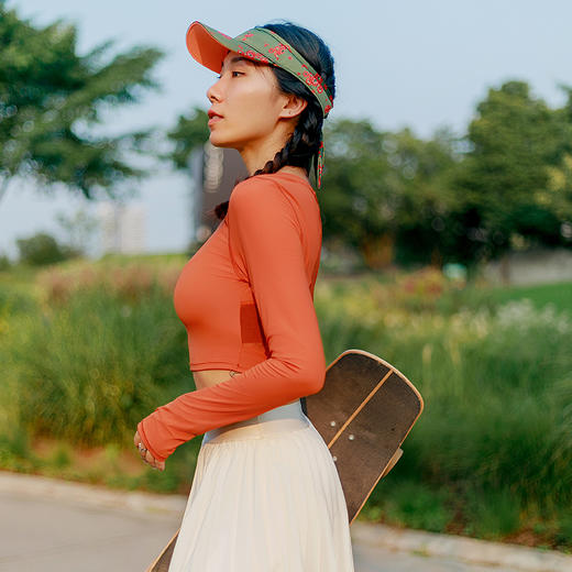 【裸感高弹】修身后背拼纱长袖 商品图2